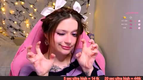 Snapshot of me_hanna chatting on 02.09.25 Hanna online show from 02.09.25