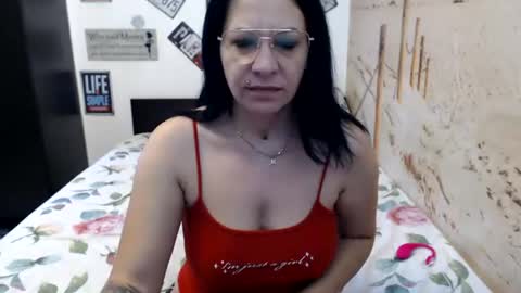 Snapshot of meaowmela chatting on 06.22.26 MeaowMela online show from 06.22.26
