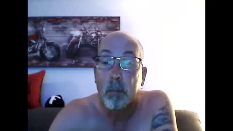 me at home online show from 09.27.25
