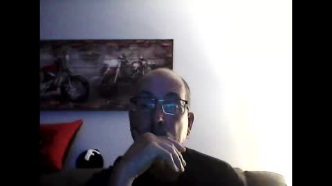 me at home online show from 10.12.25