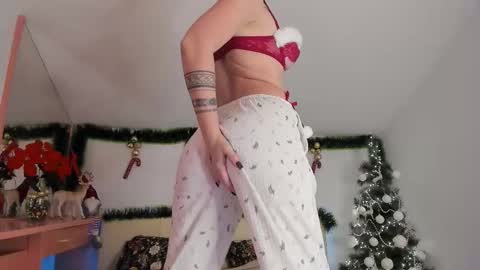 MEDEA  online show from 12.17.25