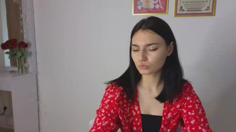 Snapshot of medina_andress chatting on 03.02.25 Dina online show from 03.02.25