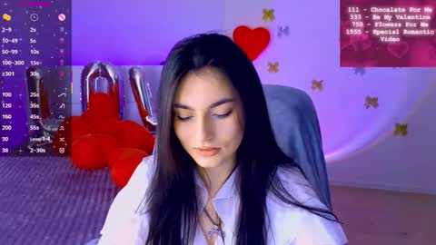 Snapshot of medina_andress chatting on 02.14.26 Dina online show from 02.14.26