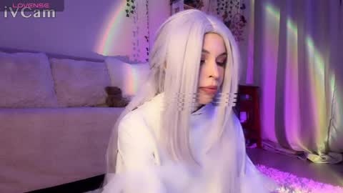 Nicole online show from 04.10.26