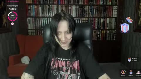 Snapshot of medusagorgona_ chatting on 10.23.25 Medusa online show from 10.23.25