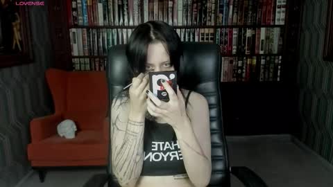 Snapshot of medusagorgona_ chatting on 10.24.25 Medusa online show from 10.24.25