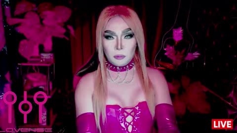 THE QUEEN ALPHA   Queen Medusa Prey online show from 02.13.26