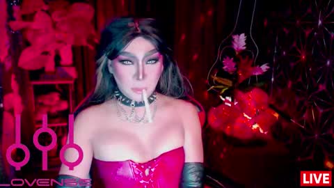 THE QUEEN ALPHA   Queen Medusa Prey online show from 03.02.26