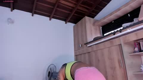 medussa13 online show from 11.25.25