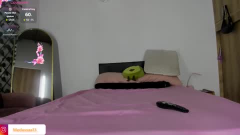 medussa13 online show from 02.25.26