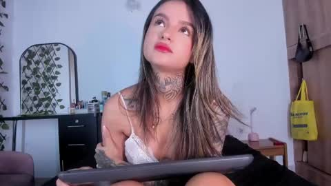 medussa13 online show from 04.23.26