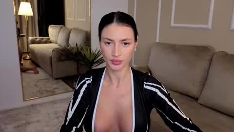 MedussaEyes online show from 11.14.25