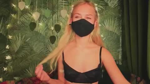 meeeewmeeeeow online show from 11.03.25