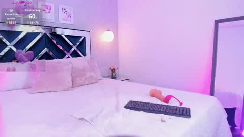 Melody online show from 11.22.25