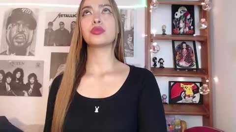 Snapshot of meeowlody chatting on 12.19.24 Emily online show from 12.19.24