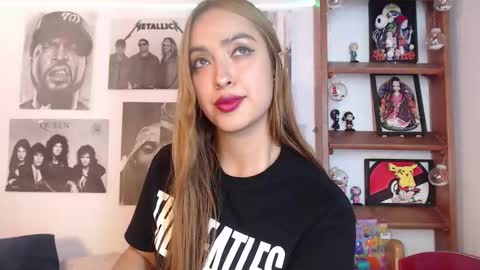 Snapshot of meeowlody chatting on 12.24.24 Emily online show from 12.24.24