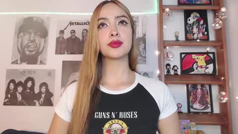 Snapshot of meeowlody chatting on 02.18.25 Emily online show from 02.18.25