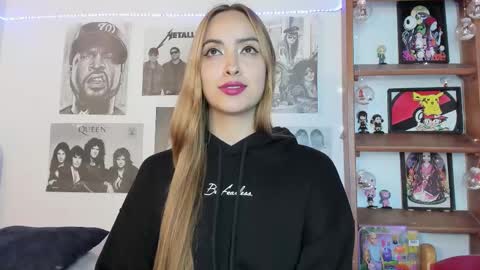 Snapshot of meeowlody chatting on 03.08.25 Emily online show from 03.08.25