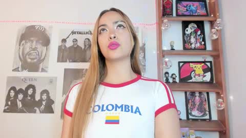 Snapshot of meeowlody chatting on 09.16.25 Emily online show from 09.16.25