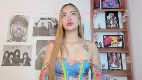 Snapshot of meeowlody chatting on 09.23.25 Emily online show from 09.23.25