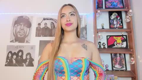 Snapshot of meeowlody chatting on 10.03.25 Emily online show from 10.03.25