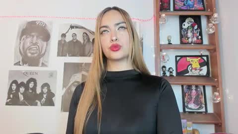 Snapshot of meeowlody chatting on 10.21.25 Emily online show from 10.21.25