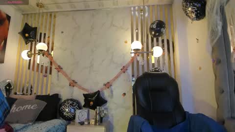 Snapshot of megaaanxxx chatting on 10.24.25 Megaaan online show from 10.24.25