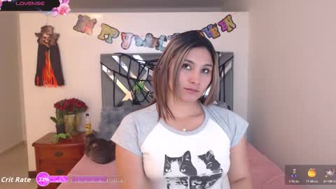 Snapshot of megaan0 chatting on 10.13.25 sofi online show from 10.13.25