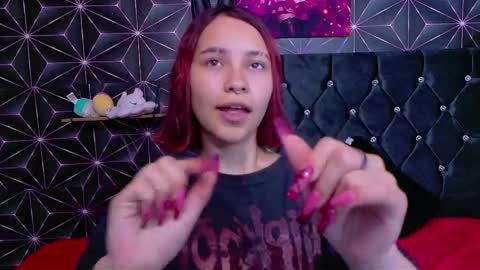 megam_white online show from 04.11.26