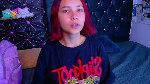 megam_white online show from 04.14.26