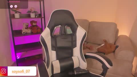 Snapshot of megan_blase chatting on 12.05.25 Megan online show from 12.05.25