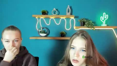 Snapshot of megan_cold chatting on 10.17.25 megan_cold online show from 10.17.25