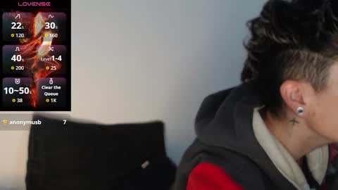 Megan and sophi online show from 10.07.25