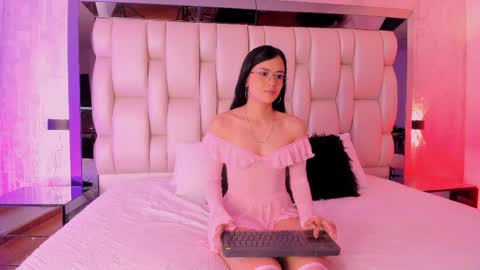 Megan  online show from 04.08.26