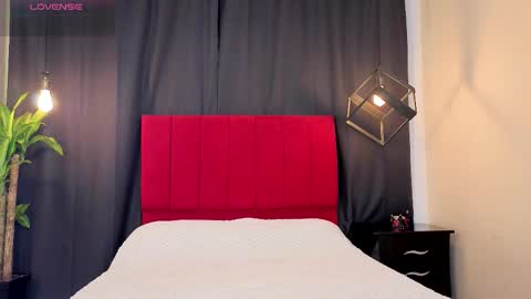 megan do santos online show from 10.22.25