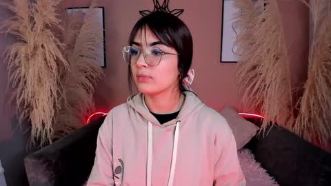     online show from 01.06.25