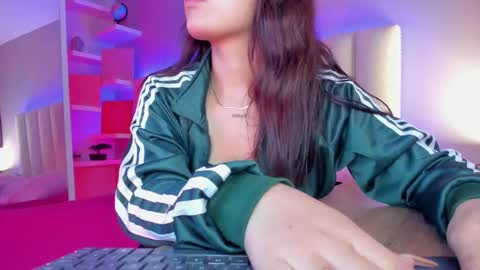     online show from 03.06.25