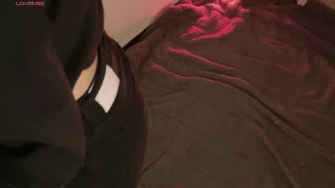     online show from 09.10.25