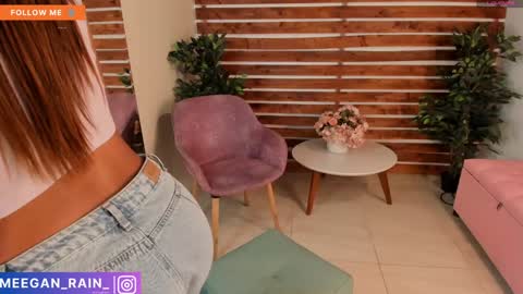 Snapshot of megan_raiin chatting on 01.28.25 megan_raiin online show from 01.28.25