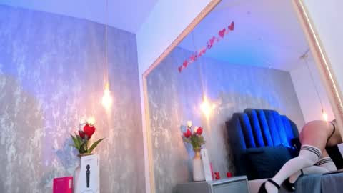 Isis ariany  online show from 11.13.25