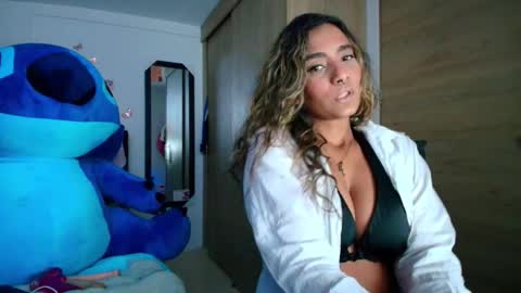 M E G A N   online show from 11.27.25