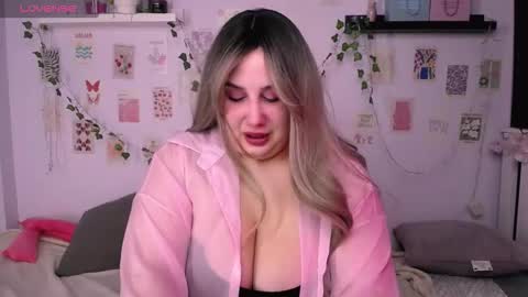 Snapshot of megangoddesss chatting on 10.05.25 megangoddesss online show from 10.05.25