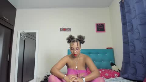 megan        online show from 02.11.25