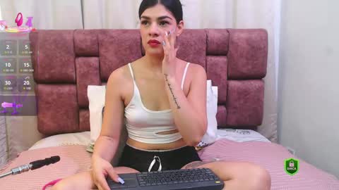 Snapshot of meganmistress_ chatting on 03.08.25 MeganM online show from 03.08.25
