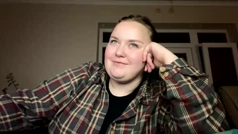 Snapshot of meganmouriss chatting on 12.01.25 Megan online show from 12.01.25