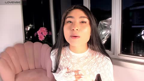 Snapshot of megann__sweet chatting on 12.22.24 Mara online show from 12.22.24