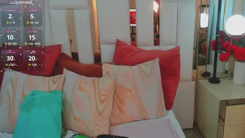 Megan  online show from 04.14.26