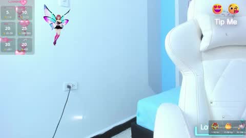 Snapshot of meganqueen2 chatting on 11.18.25 Megan Queen online show from 11.18.25