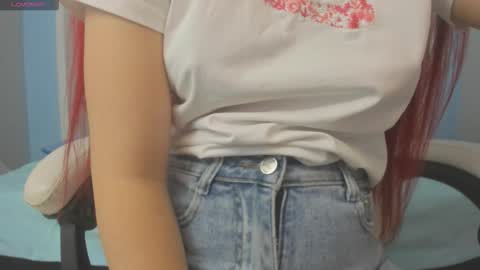 Snapshot of meganqueen2 chatting on 11.19.25 Megan Queen online show from 11.19.25