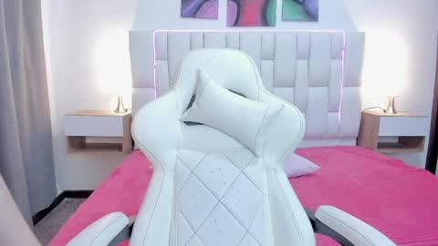 Megan Queen online show from 03.31.26